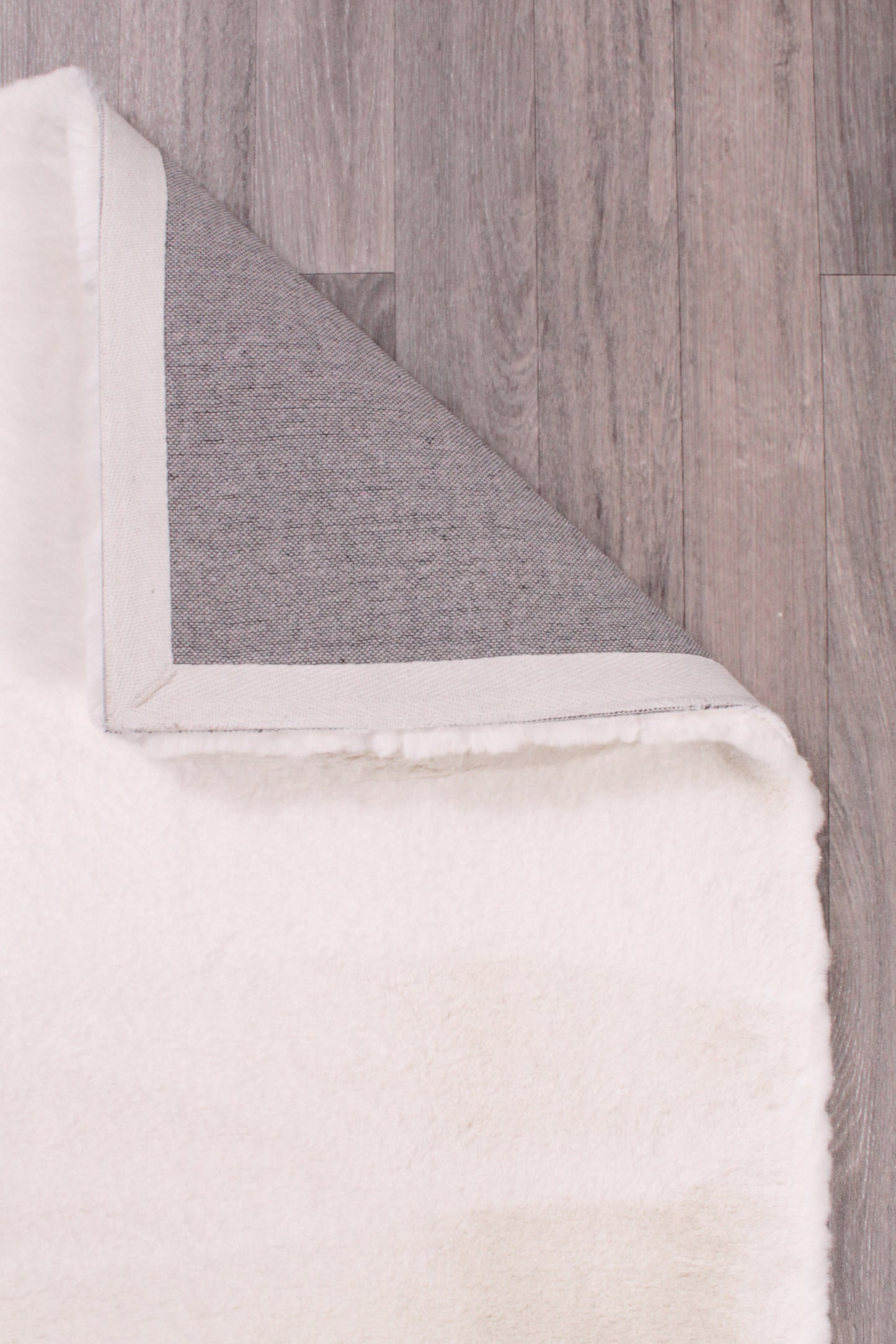LUXE FAUX FUR RUG PLAIN IVORY