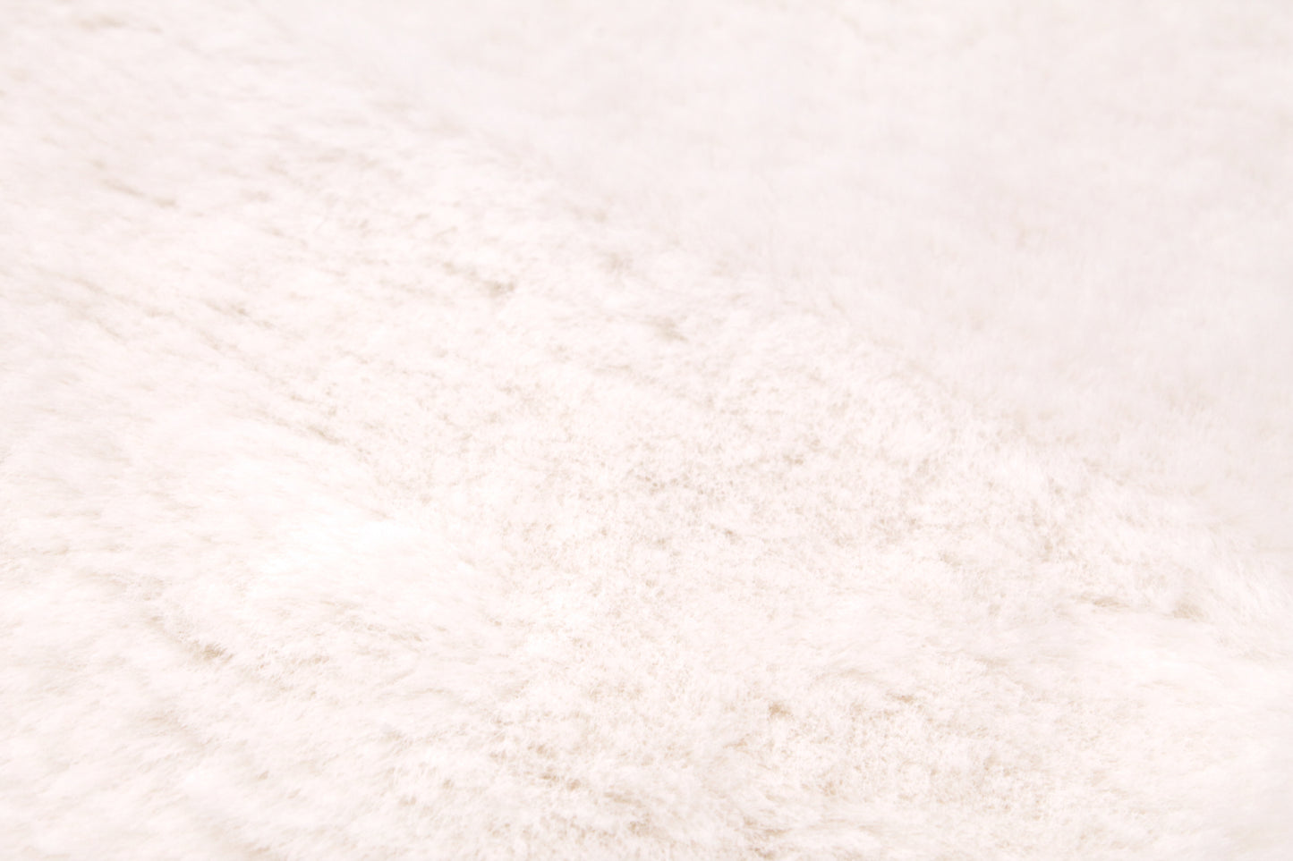 LUXE FAUX FUR RUG PLAIN IVORY