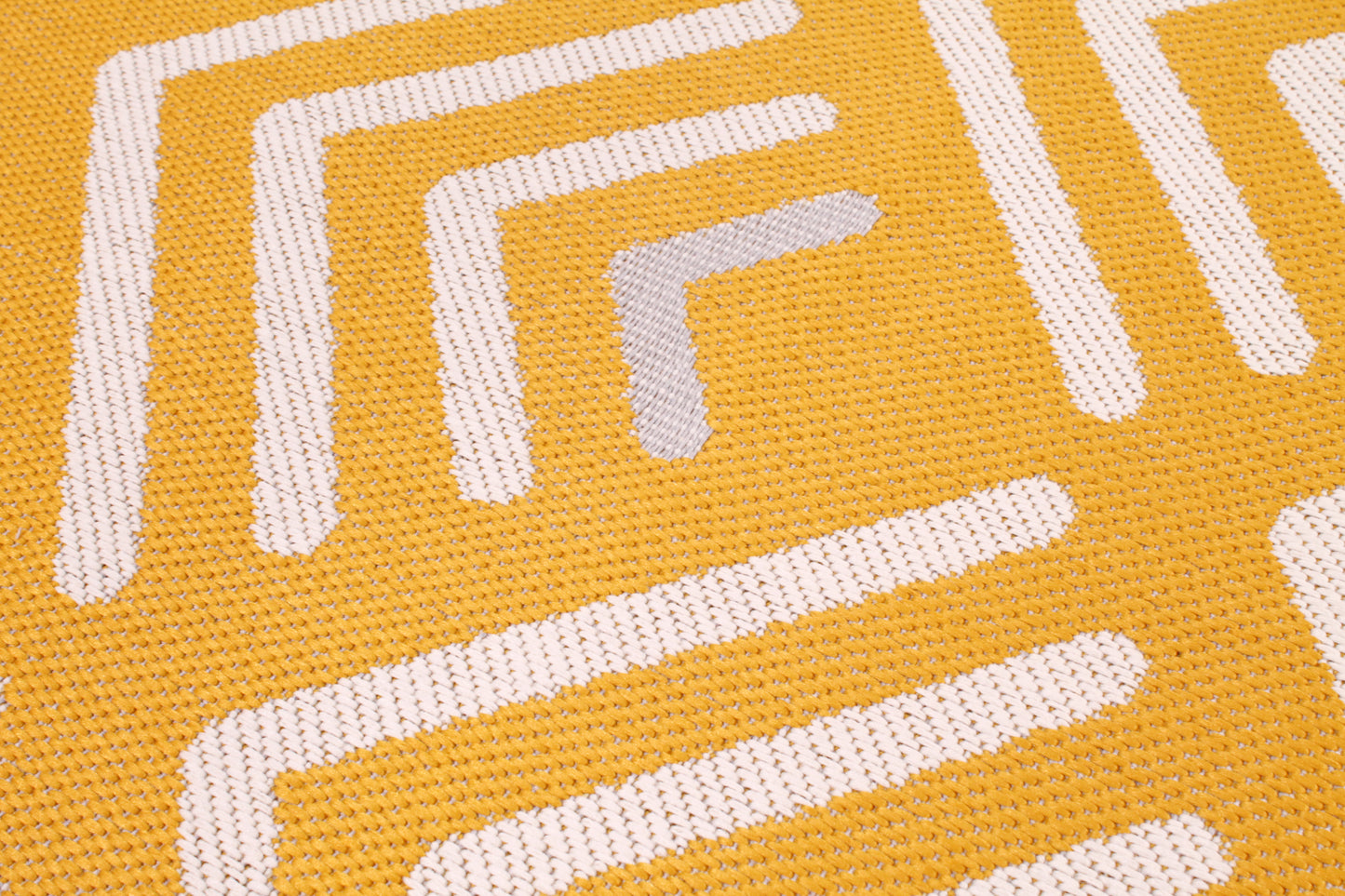 SUMMER BREEZE CHEVRON GOLD