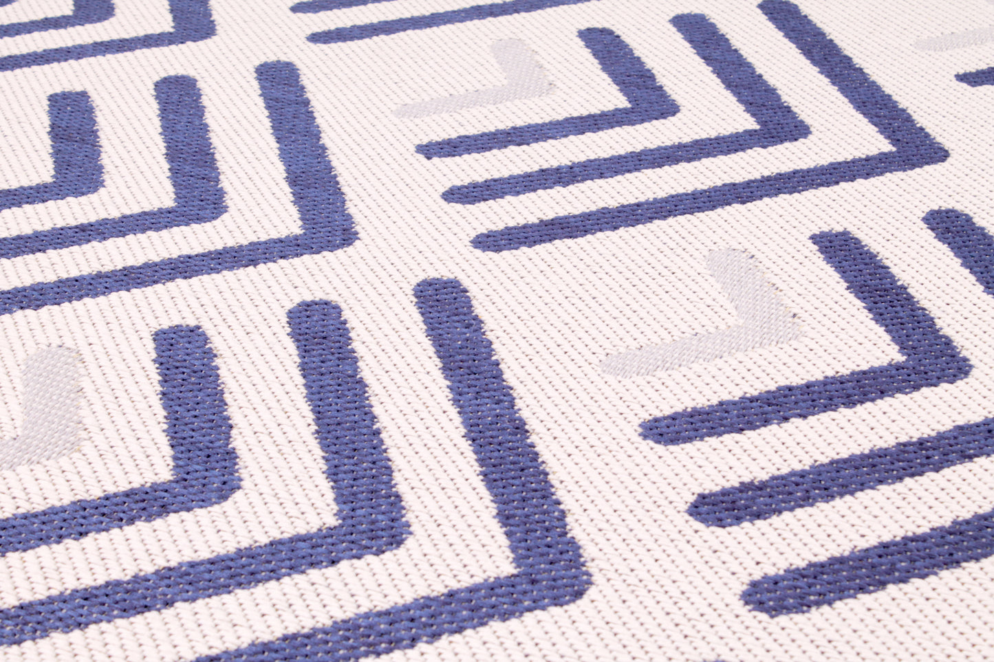 SUMMER BREEZE CHEVRON WHITE & NAVY