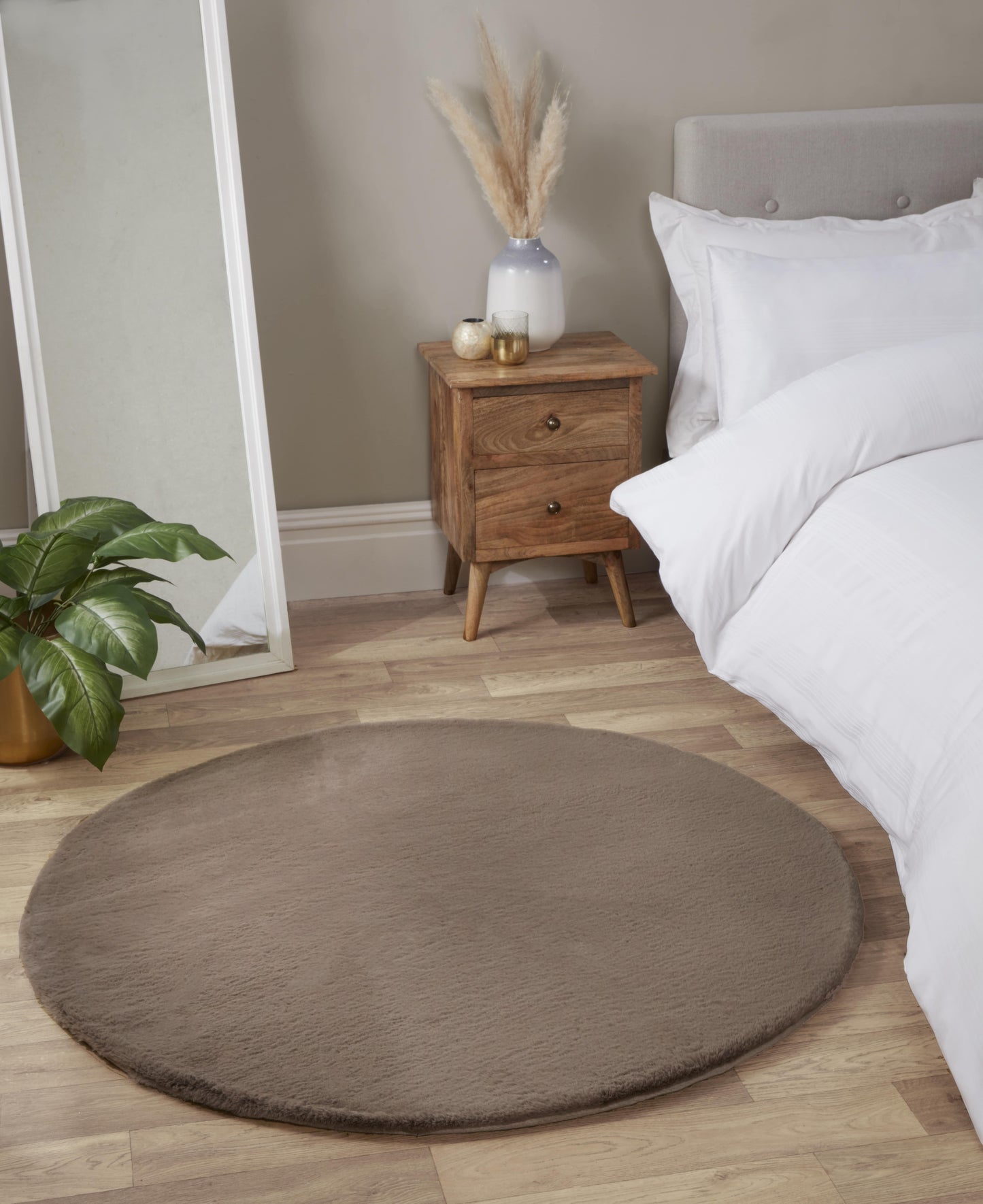 LUXE FAUX FUR RUG PLAIN MINK