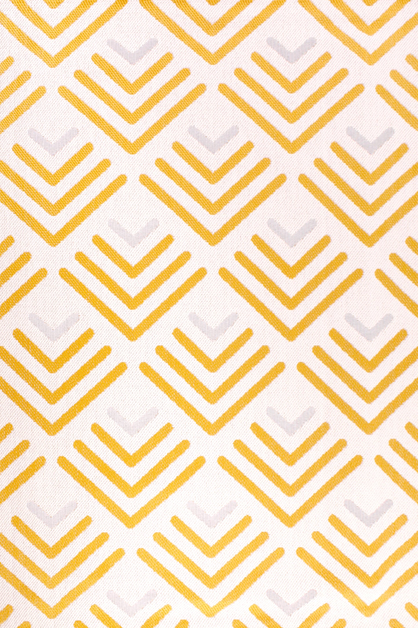 SUMMER BREEZE CHEVRON WHITE & GOLD